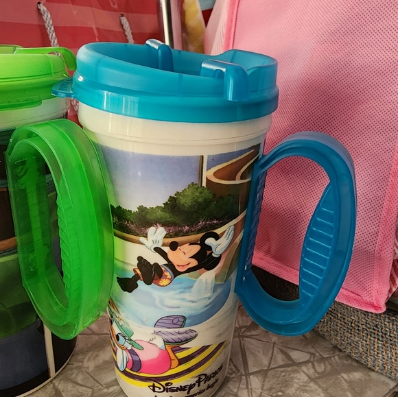 4 Disney Park Cups - Picture 4 of 5